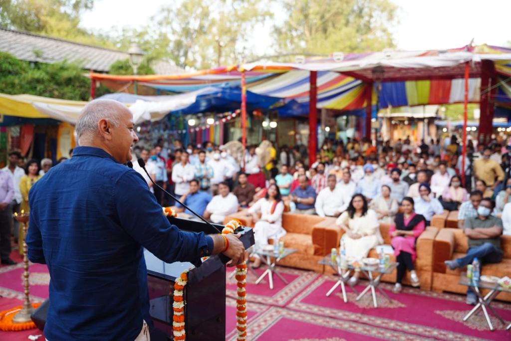 केजरीवाल सरकार ने मनाया आईएनए स्थित दिल्ली हाट का 28वां स्थापना दिवस